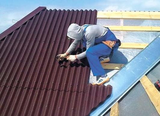 покрытие крыши ондулином своими руками