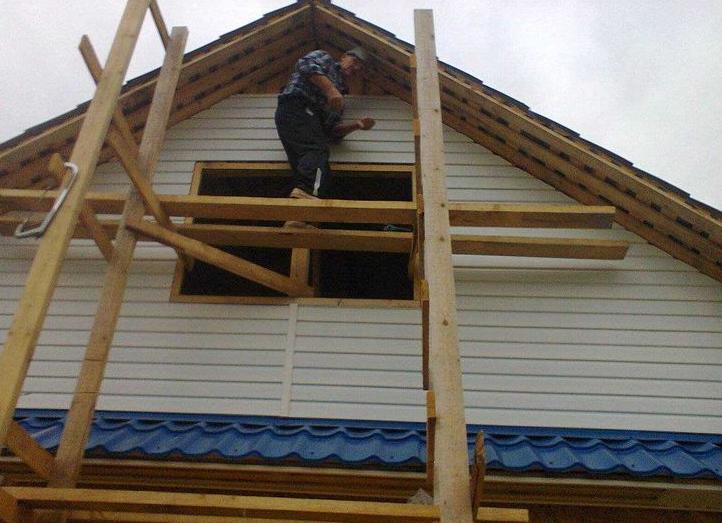 карниз фронтона двухскатной крыши