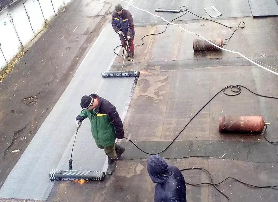 чем залить крышу гаража чтобы не протекала