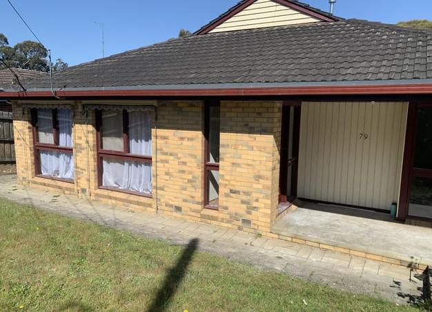 как сделать карниз под водосток на стене