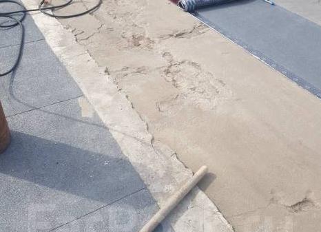 демонтаж рулонной кровли технология