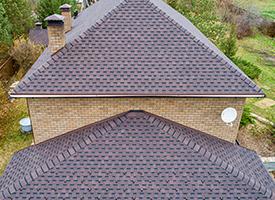 как подвести крышу веранды под крышу дома