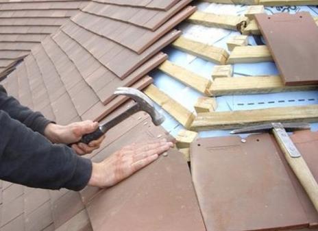 протекает крыша на даче что делать