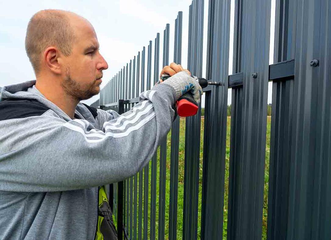 какие саморезы нужны для профнастила на забор